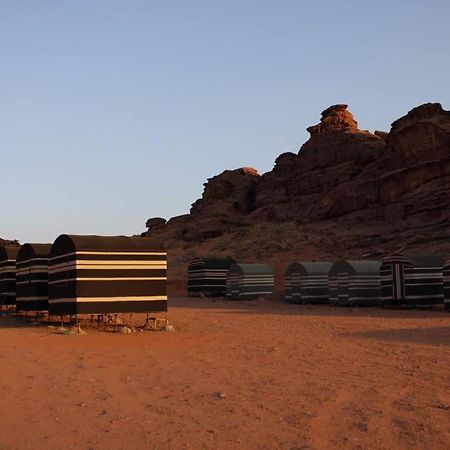 Sunrise Camp Hotel Wadi Rum Exterior photo