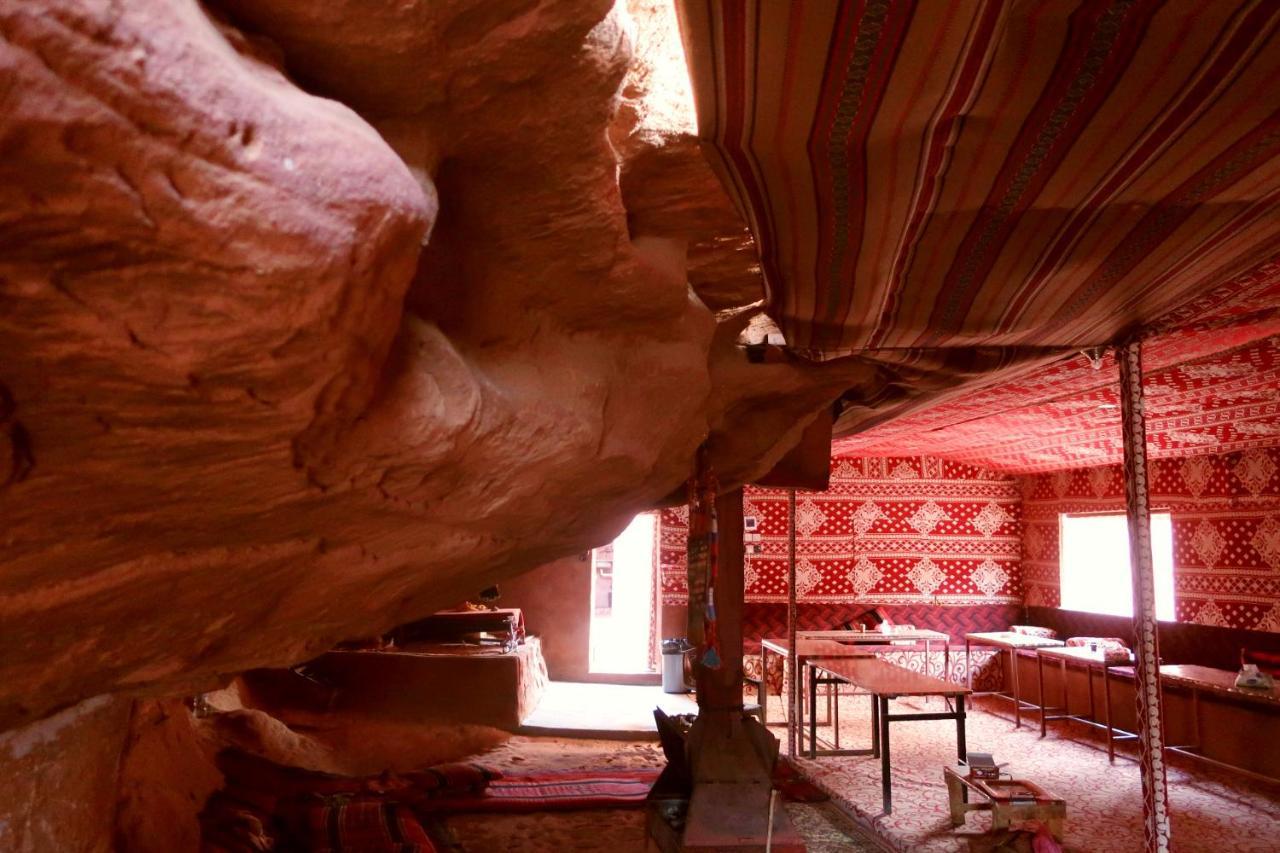 Sunrise Camp Hotel Wadi Rum Exterior photo
