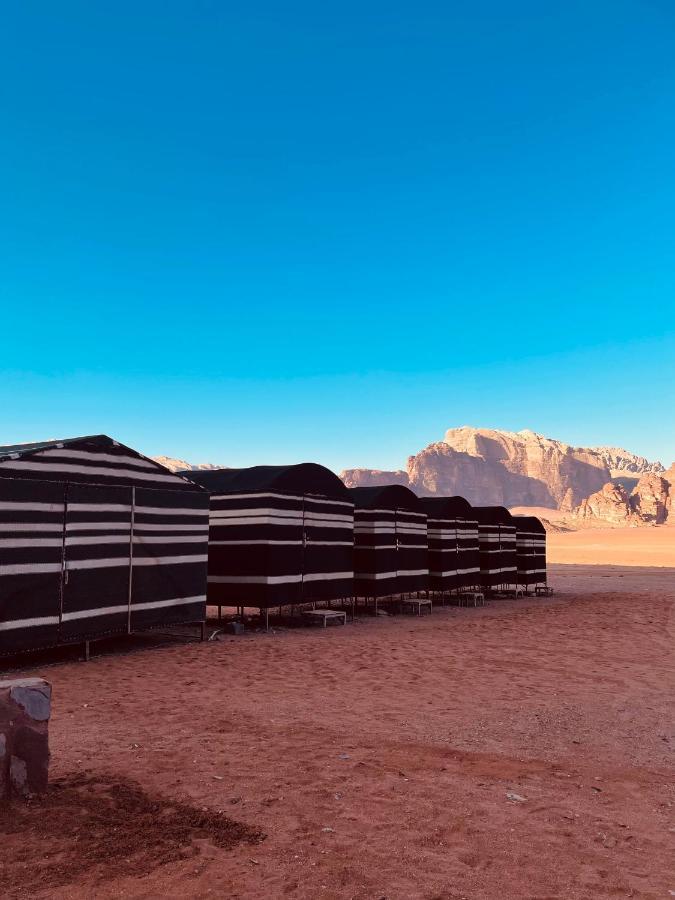 Sunrise Camp Hotel Wadi Rum Exterior photo
