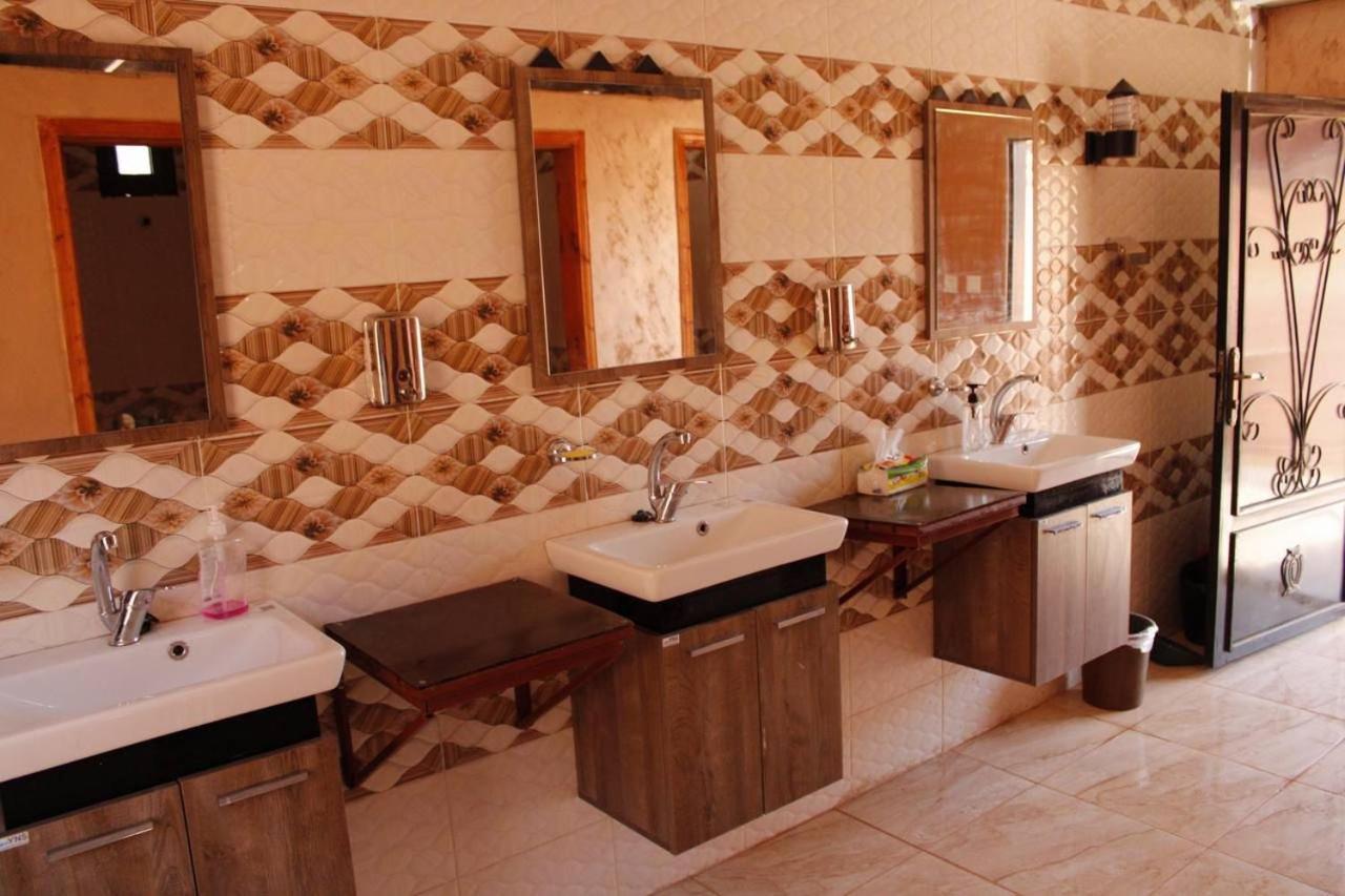 Sunrise Camp Hotel Wadi Rum Exterior photo