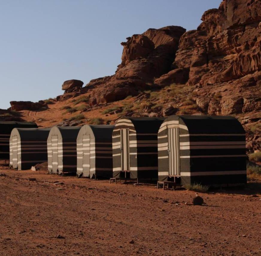 Sunrise Camp Hotel Wadi Rum Exterior photo