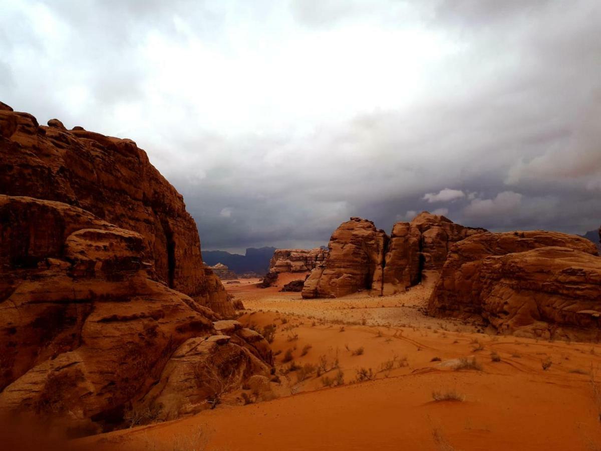 Sunrise Camp Hotel Wadi Rum Exterior photo