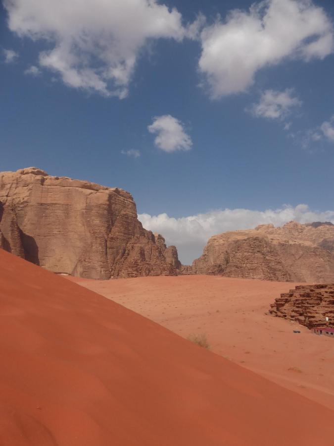 Sunrise Camp Hotel Wadi Rum Exterior photo